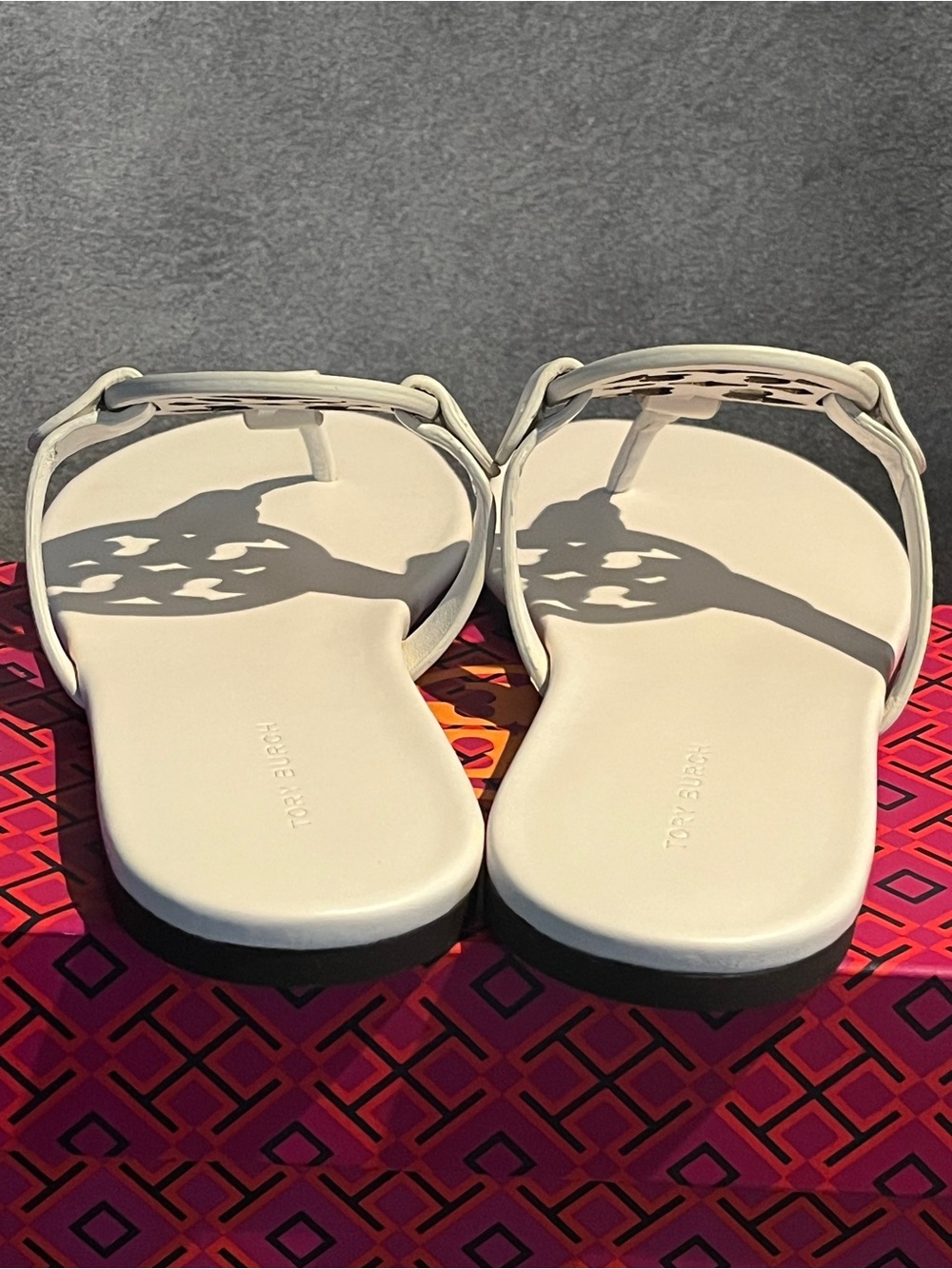 Tory Burch Women’s Miller Sandals New Ivory Size 7 US Leather - Picture 11 of 15